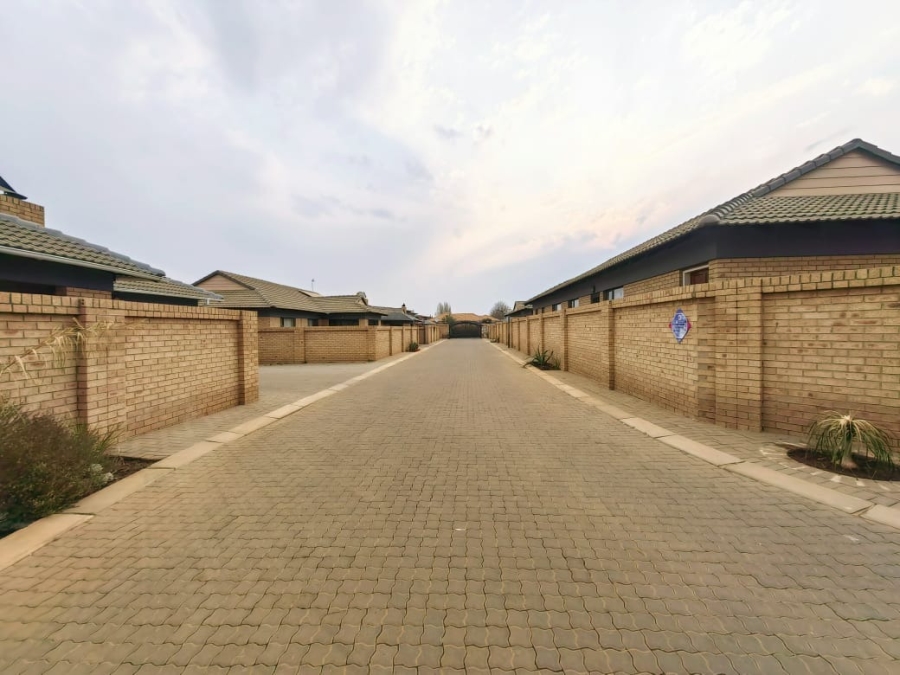 3 Bedroom Property for Sale in Baillie Park North West
